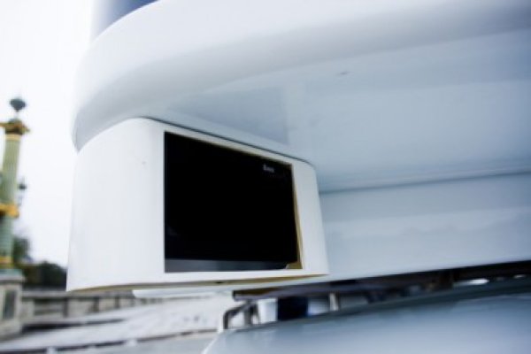 Navia, prima maşină autonomă din lume pentru transport în comun